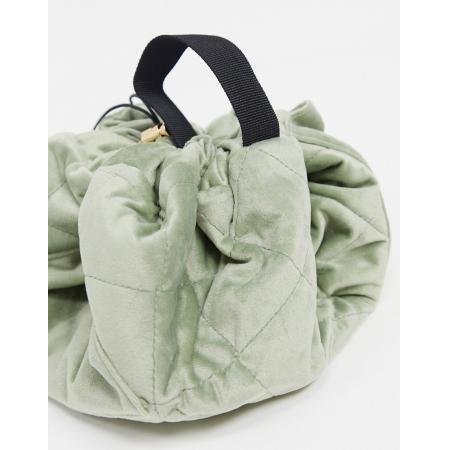 The Flat Lay Co. Make-up tas met trekkoord van fluweel in saliegroen-Geen kleur