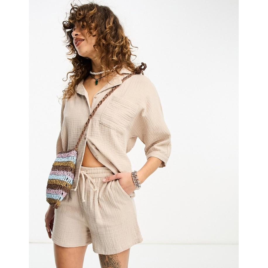 Only Short van kaasdoek in beige, deel van co-ord set-Neutraal Multicolor