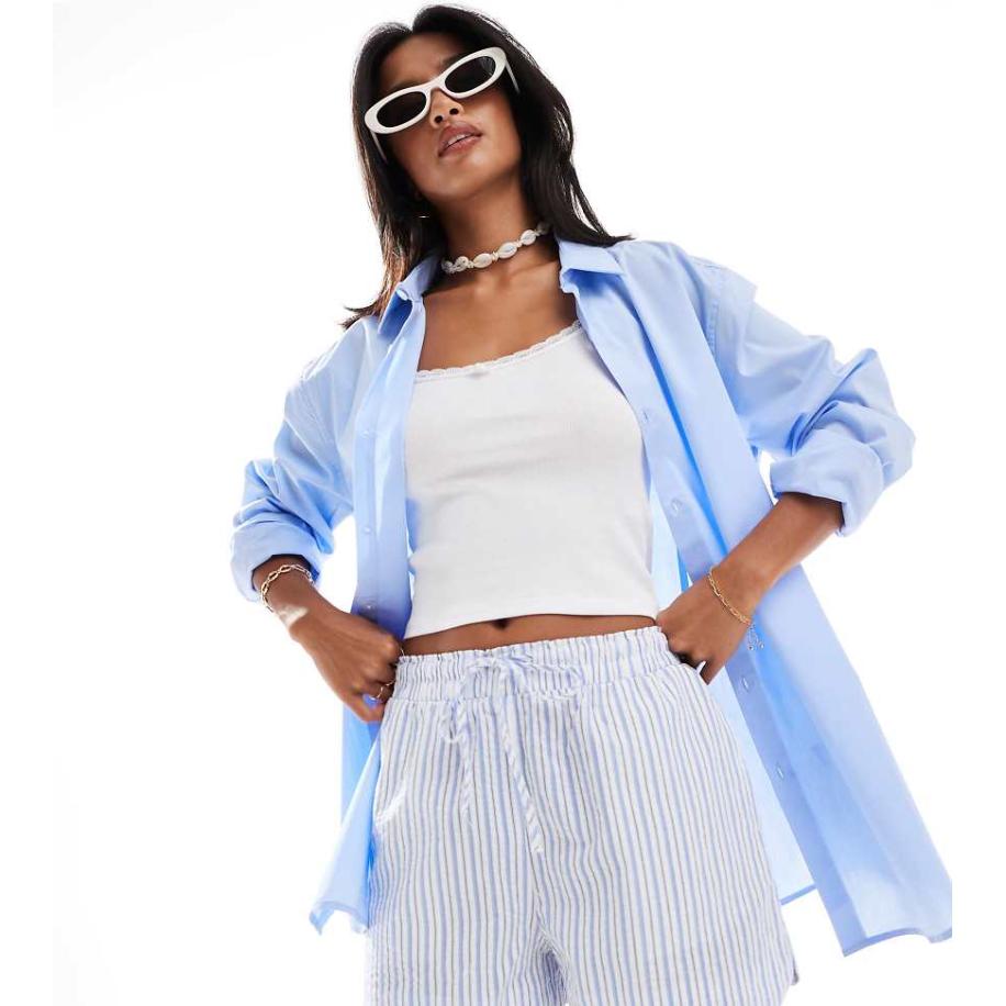 Stradivarius Petite Gestreepte katoenen short met elastische taille in blauw Blauw