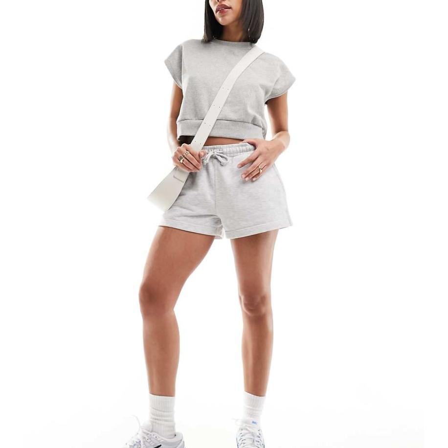 Weekday Essence Jersey short in gemêleerd grijs, exclusief bij ASOS Grijs