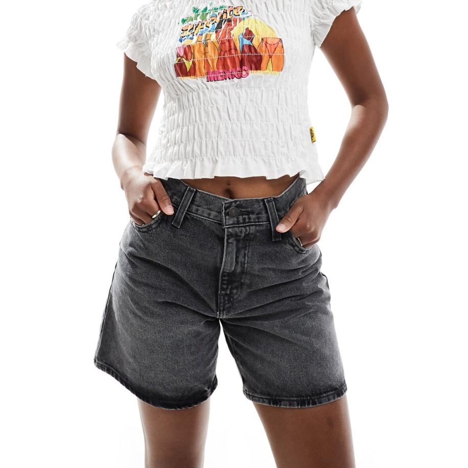 Levi's Baggy denim short met hoge taille in zwart met wassing Zwart