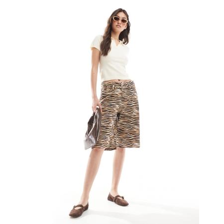 Monki Timmermans jorts met tijgerprint in beige-Neutraal