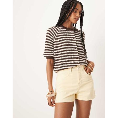 ASOS DESIGN Denim short met A-lijn in vaalgeel