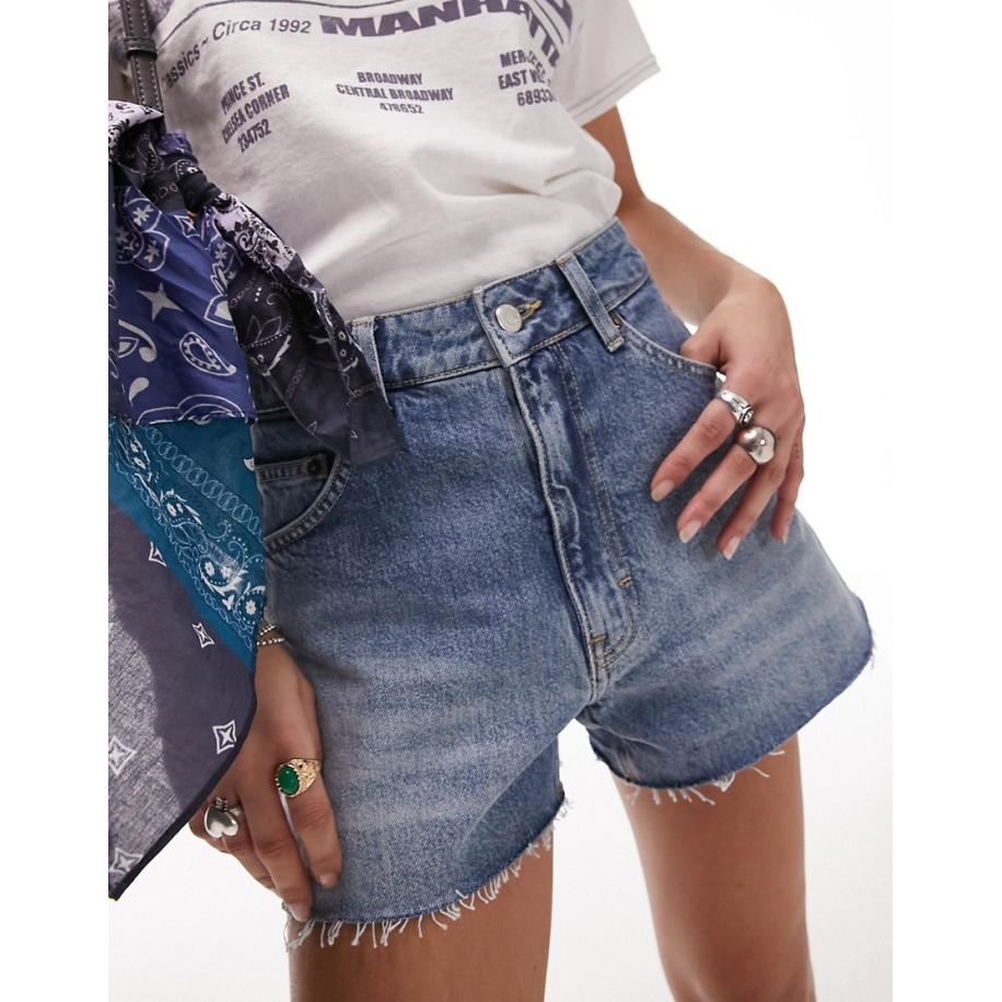 Topshop Denim mom short met A-lijn in middenblauw Blauw