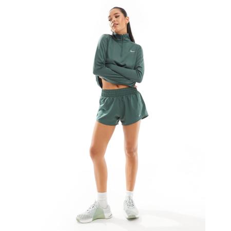 Nike One Trainingsshort met halfhoge taille in groen