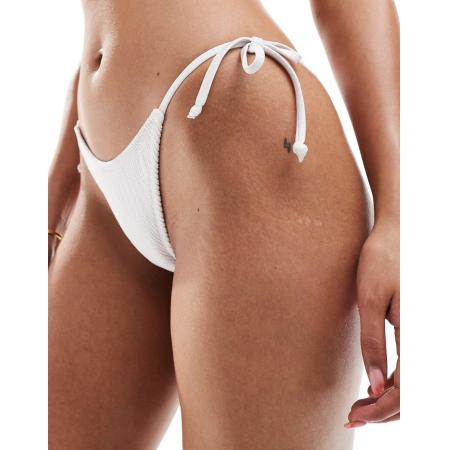 Cotton On Brazilian bikinibroekje met gestrikte zijkanten van kreukelstof in wit