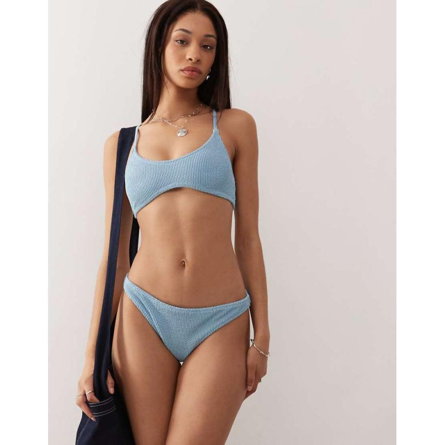 Weekday Ava Brazilian bikinibroekje van kreukelstof in blauw, exclusief bij ASOS Blauw