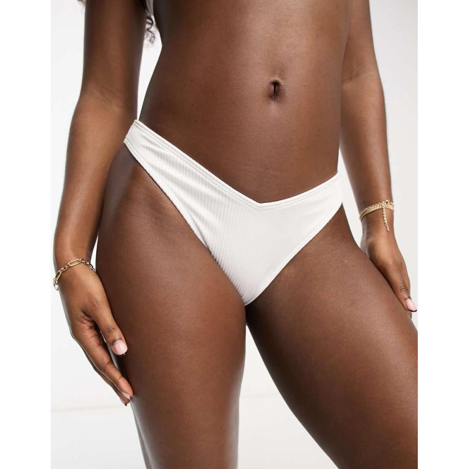 Hollister Hoogopgesneden geribbeld bikinibroekje met V-voorkant in wit, deel van co-ord set Wit