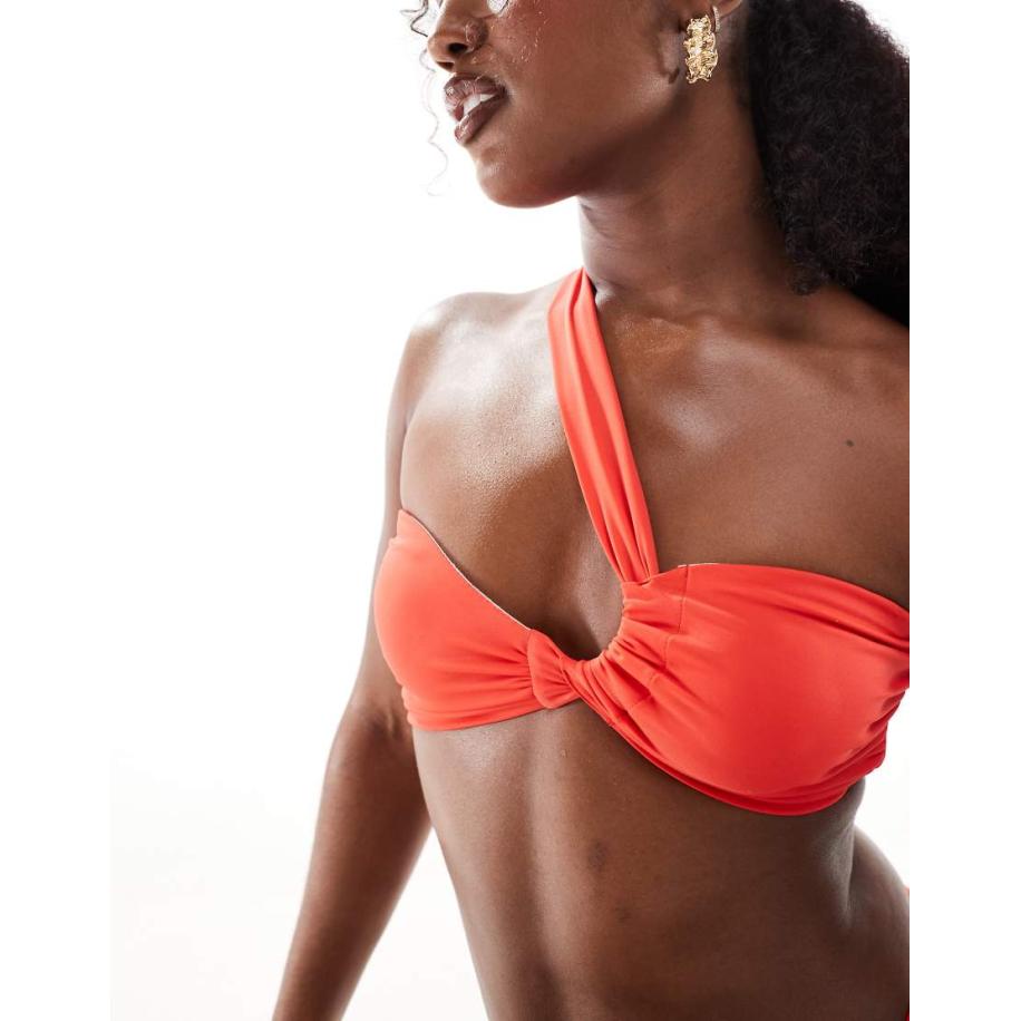 Miss Selfridge Asymmetrisch gerimpeld bikinitopje in rood Rood