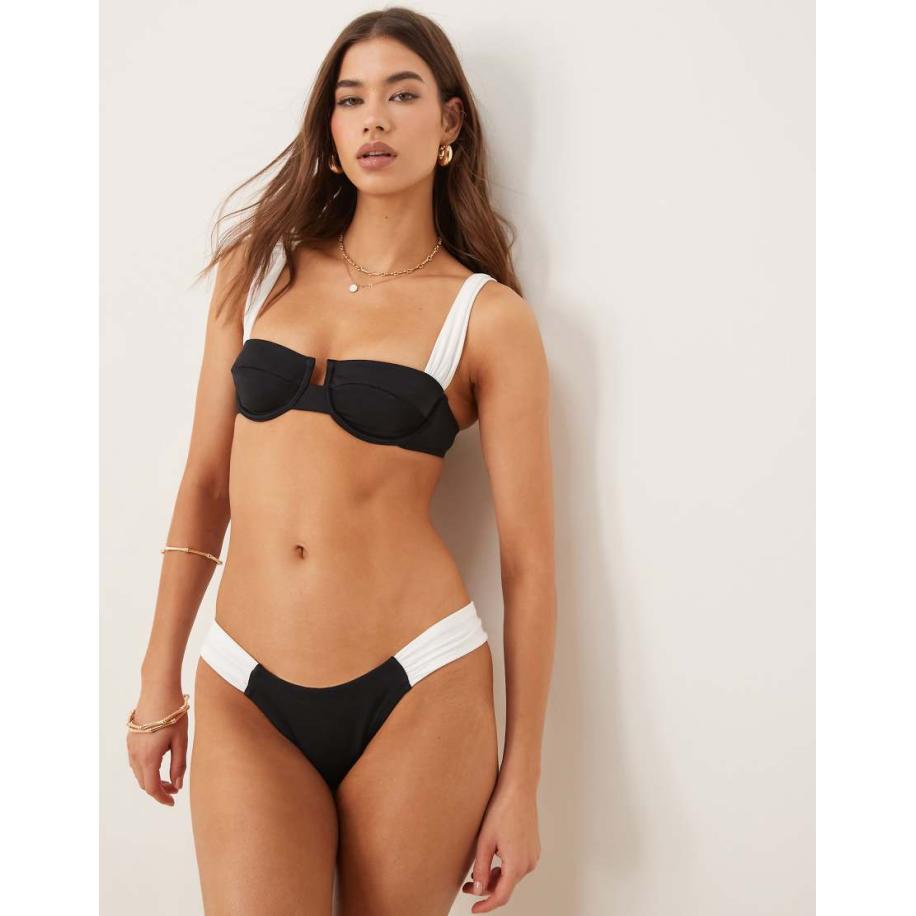 Free Society Bikinitopje met beugel en contrast in zwart Zwart