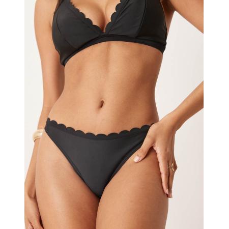 Peek & Beau Vollere Cupmaten Bikinibroekje met hoge taille en geschulpte randen in zwart