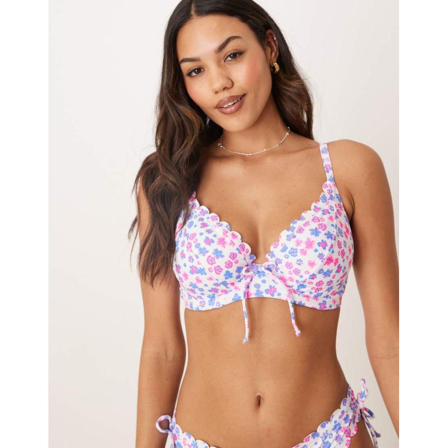 Peek & Beau Vollere Cupmaten Bikinitopje met geschulpte randen, beugels en fijne bloemenprint in multi-Veelkleurig Multicolor