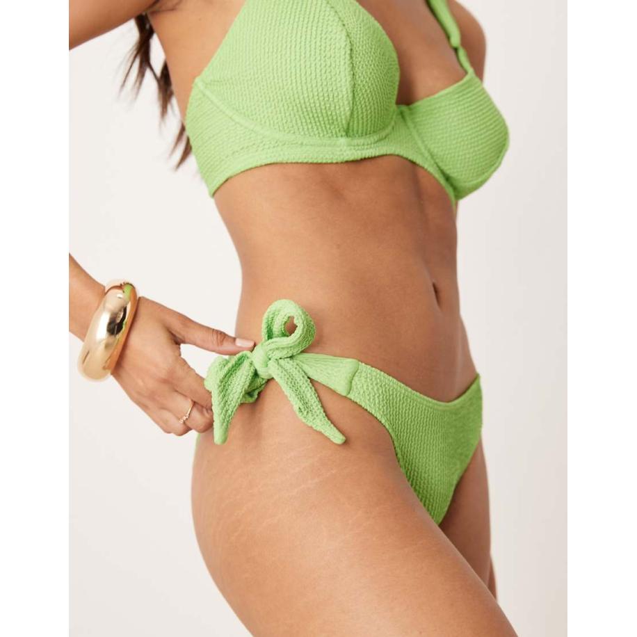 Peek & Beau Vollere Cupmaten Gekreukt bikinibroekje met gestrikte zijkanten in groen Groen