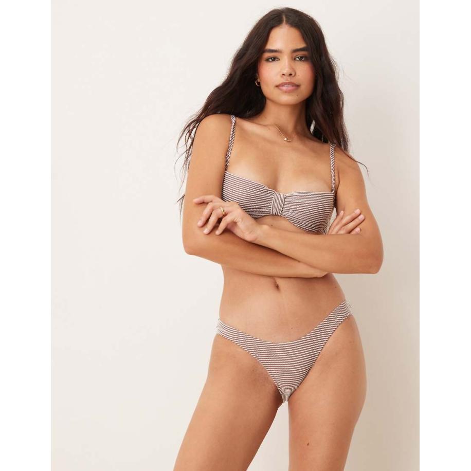 Free Society Gestreept bikinitopje van kreukelstof met beugel in bruin Bruin