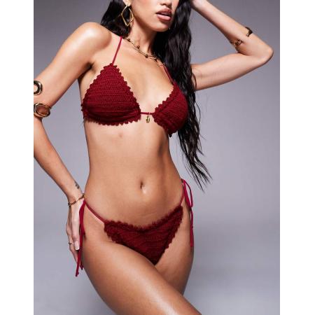 Candypants Gehaakt bikinibroekje met gestrikte zijkanten in kersenrood