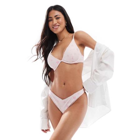 Hollister Hoogopgesneden broekje in vaal lila met bloemenprint, deel van co-ord set-Paars