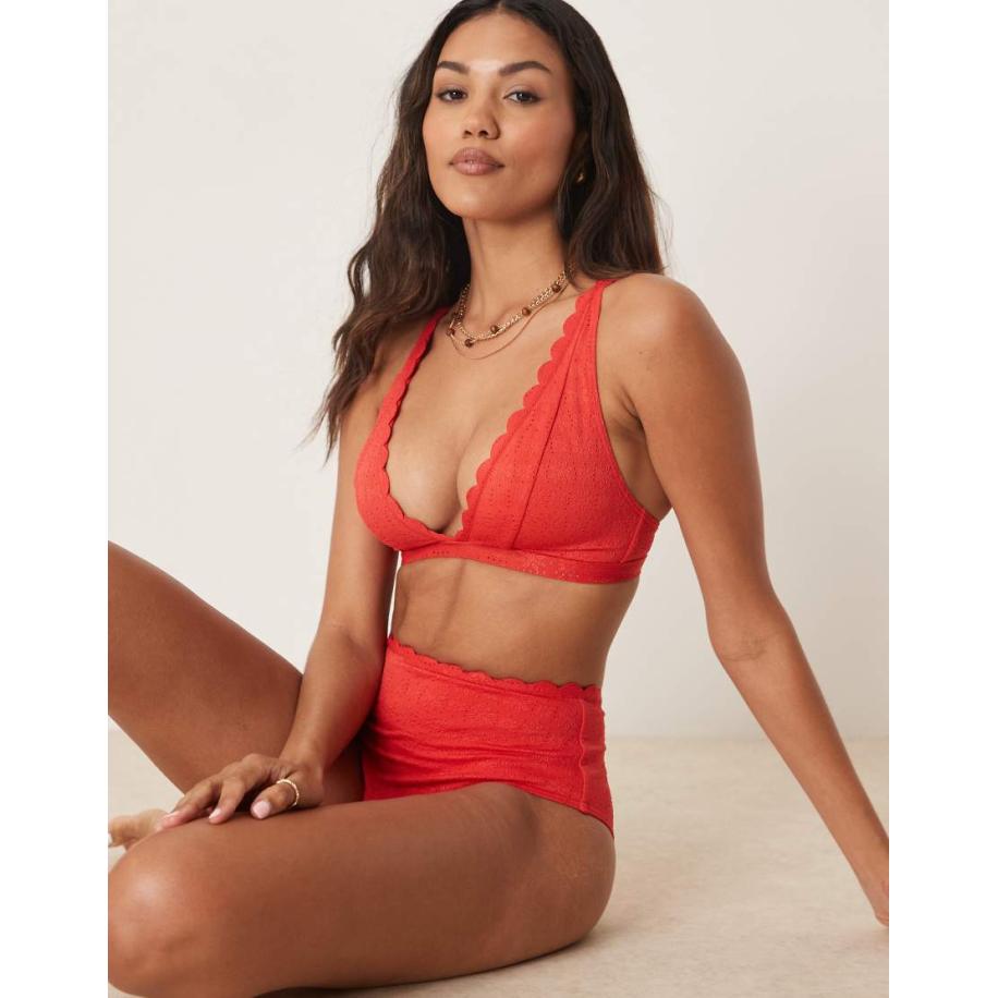 Peek & Beau Diepuitgesneden bikinitopje met broderie en geschulpte rand in rood Rood