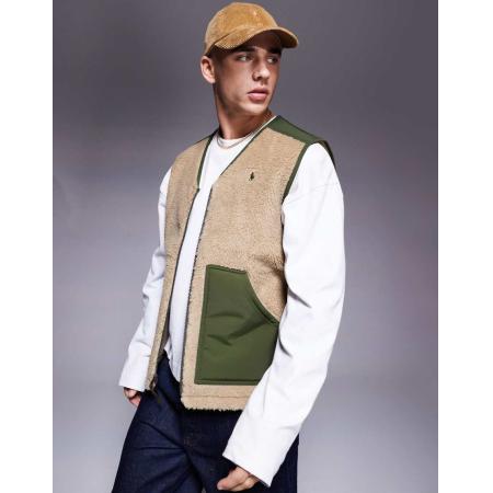 Polo Ralph Lauren - Bodywarmer van sherpa borg met iconisch logo in kakibruin/groen