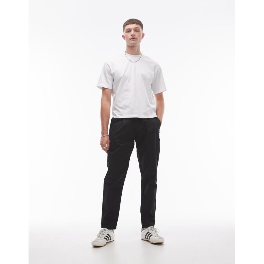 Topman - Toelopende broek met plooien in zwart Zwart