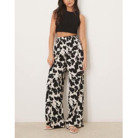 VILA Broek met wijde pijpen, elastische taille en koeienprint-Zwart