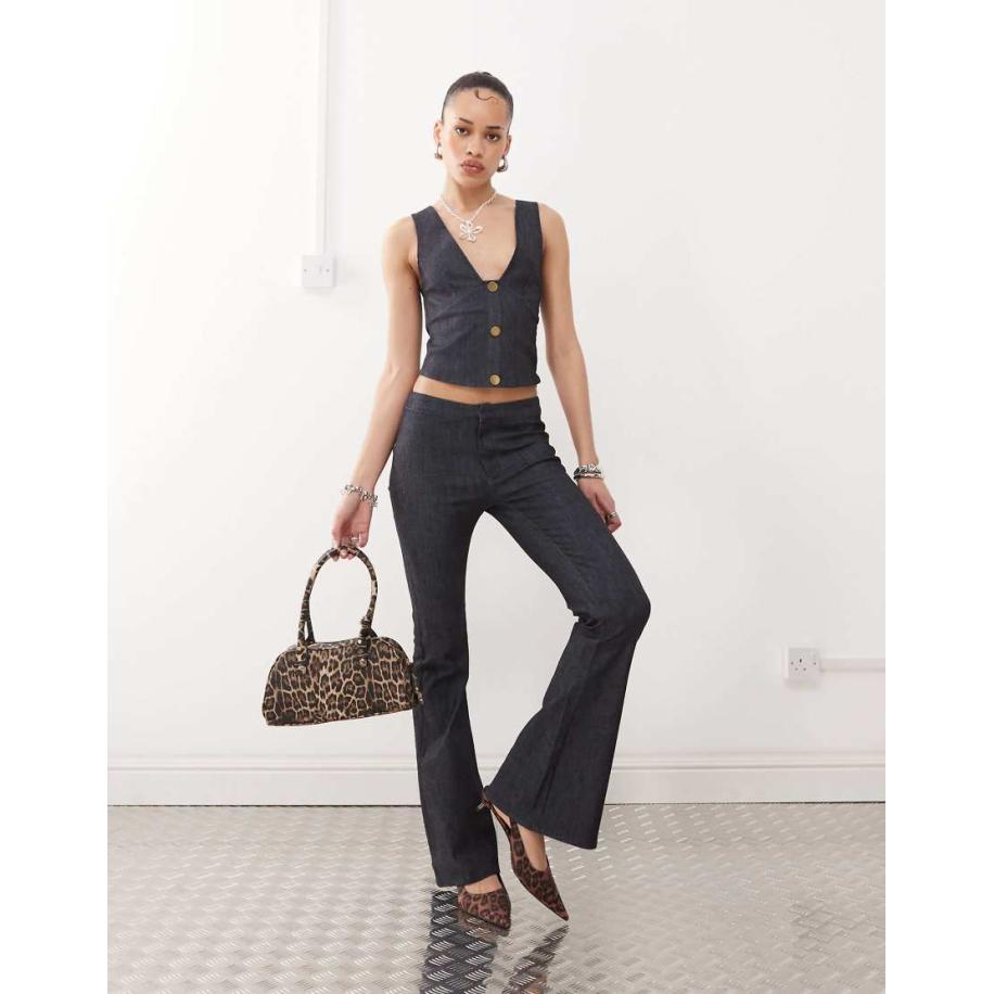 Motel Malvinas Denim flare-broek in donker indigo, deel van co-ord set-Marineblauw Blauw