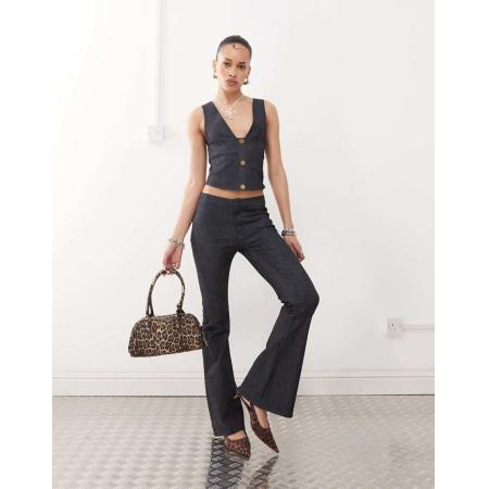 Motel Malvinas Denim flare-broek in donker indigo, deel van co-ord set-Marineblauw