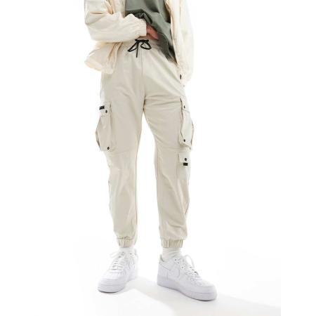 Bershka - Tech cargobroek in zand-Neutraal