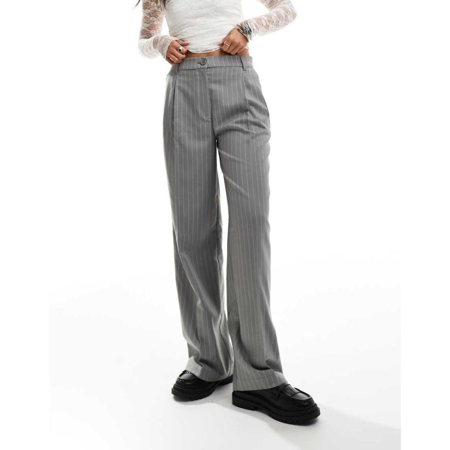 Monki Elegante broek met hoge taille in grijs met witte krijtstreep Grijs