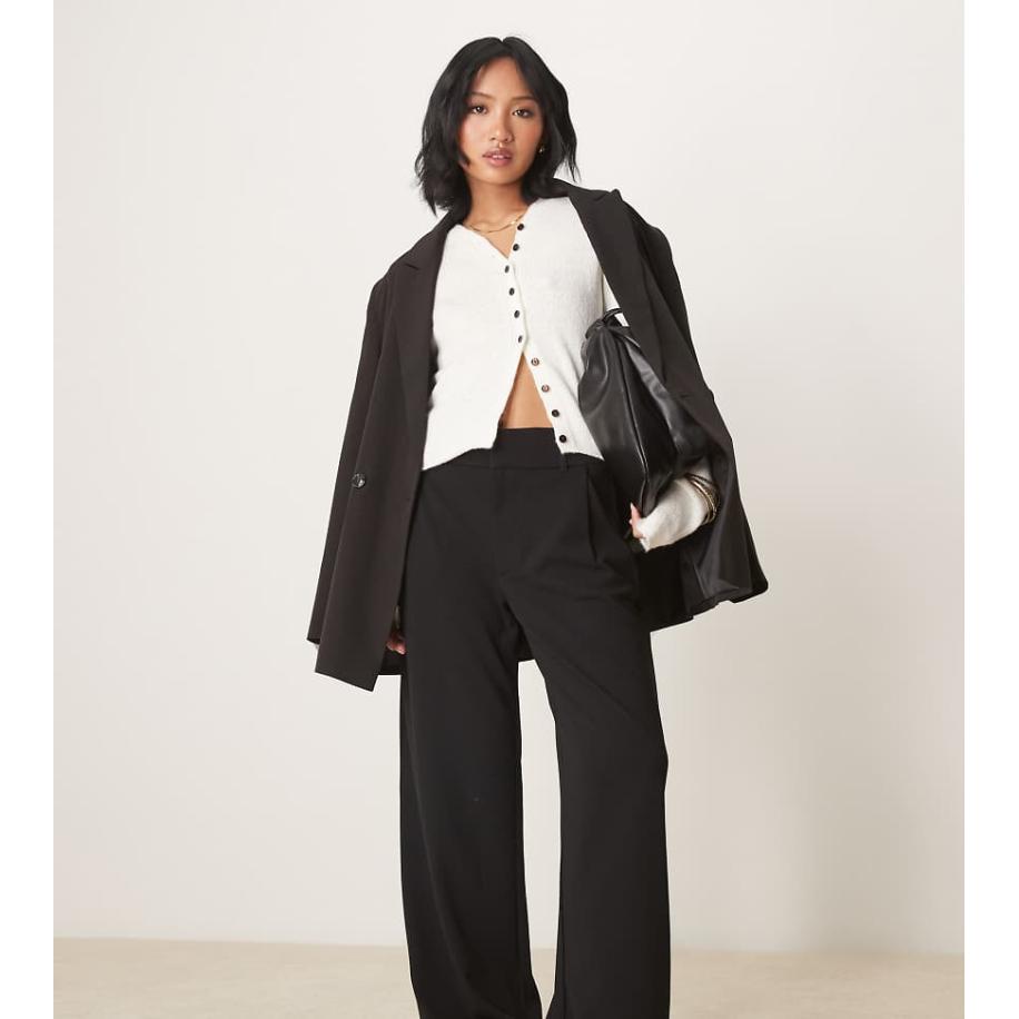 JDY Petite Elegante broek met wijde pijpen in zwart Zwart