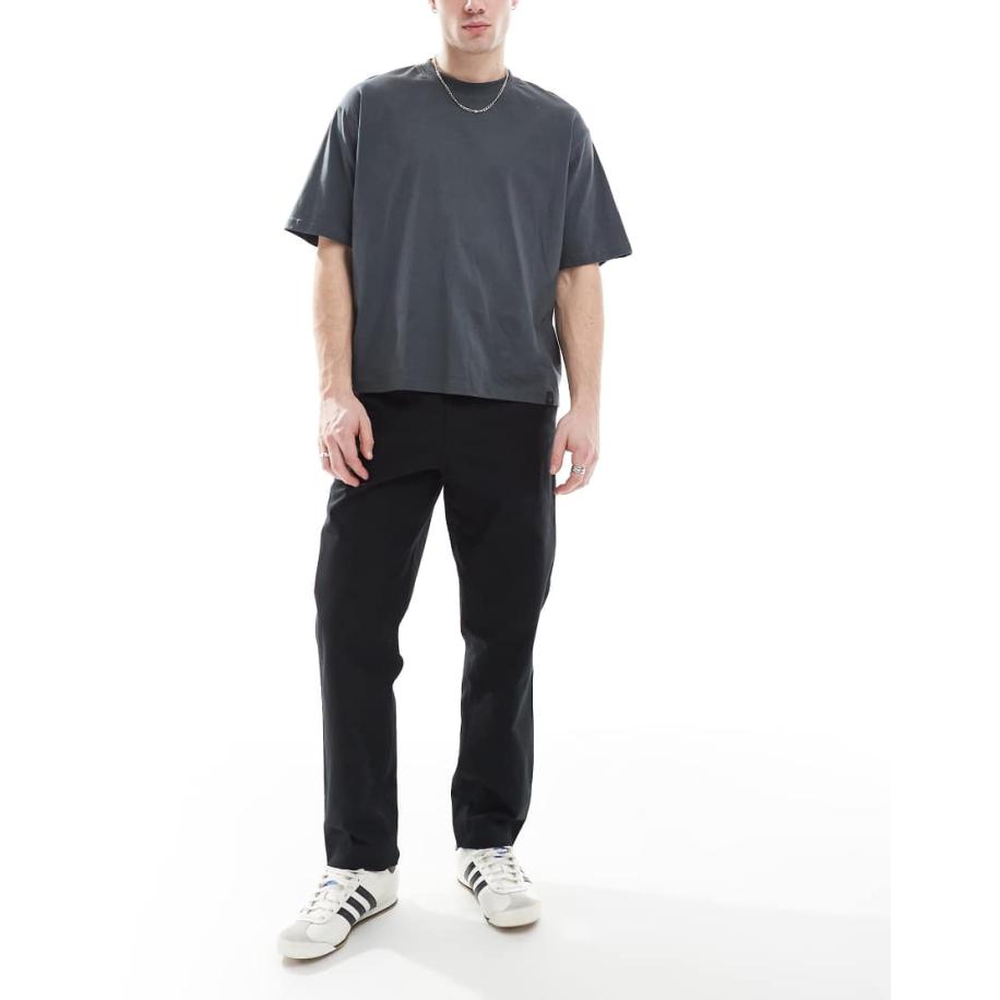 Farah - Hawtin - Toelopende canvas broek in zwart Zwart