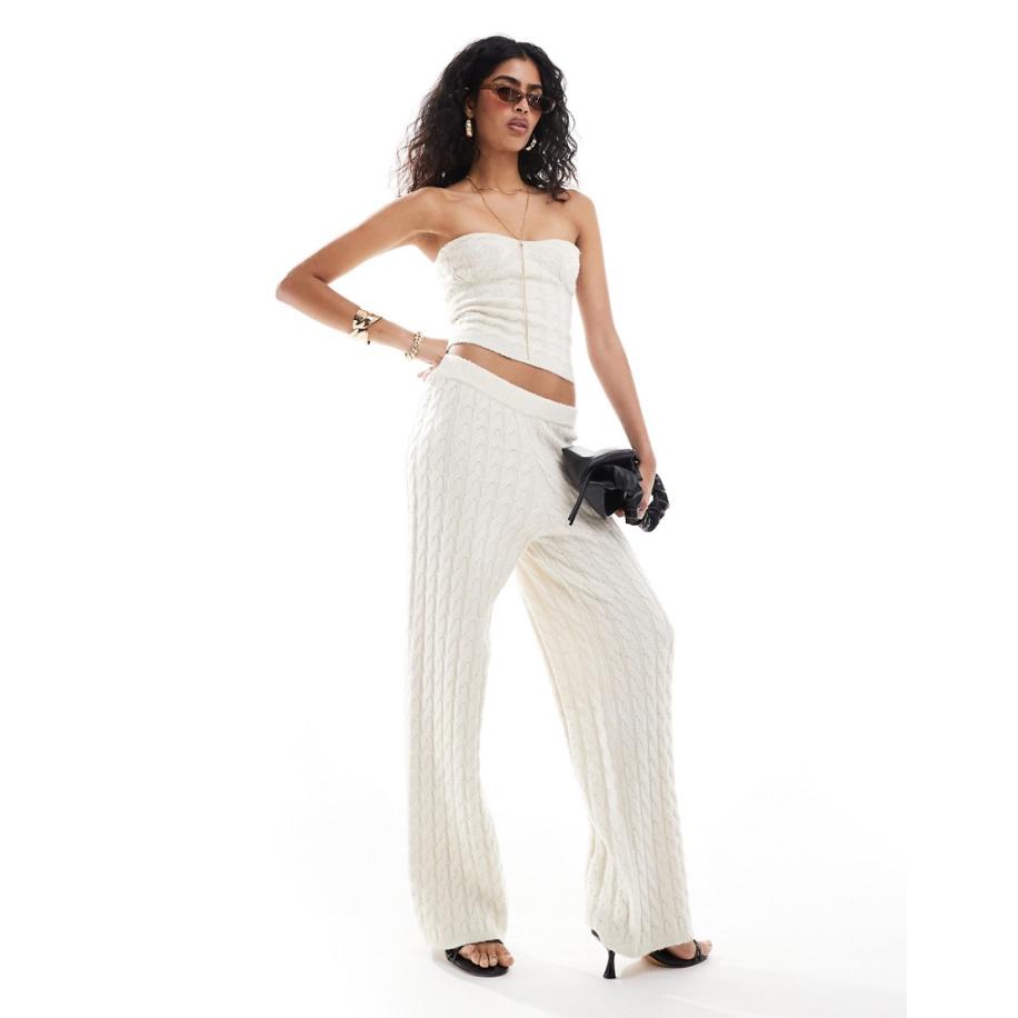 4th & Reckless Gebreide broek met kabels en wijde pijpen in crème, deel van co-ord set-Wit Wit