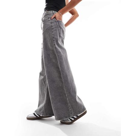 Monki Wijde baggy denim broek in grijs met wassing-Zwart