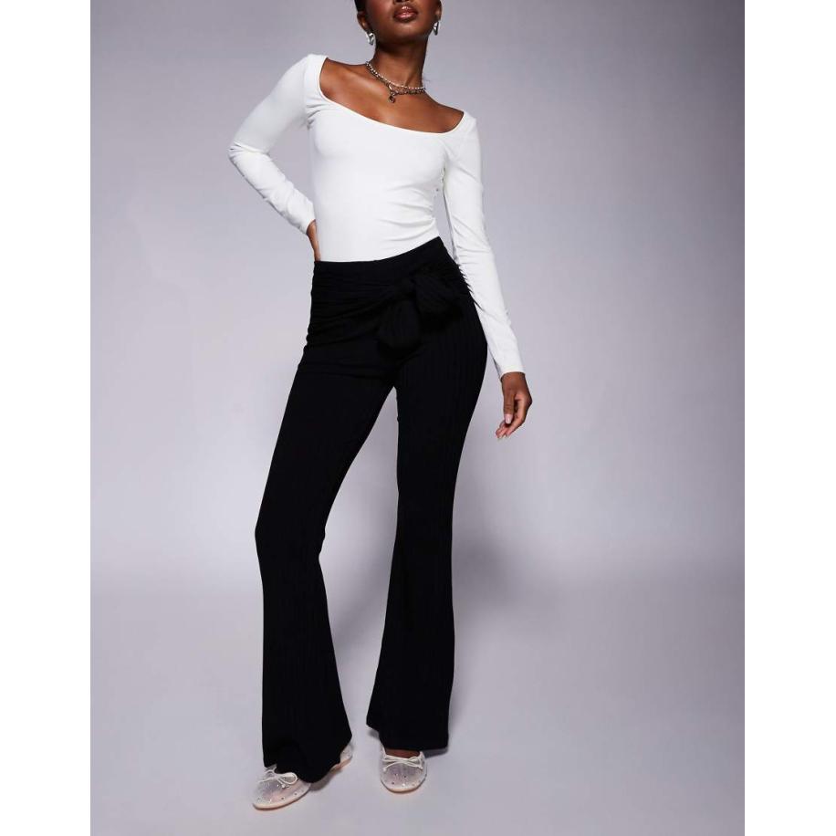 ASOS DESIGN Flared broek met hoge taille en gestrikte riem in zwart Zwart
