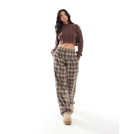 Bershka Geruite broek met elastische tailleband, knoopdetails aan de voorkant en wijde pijpen in bruin