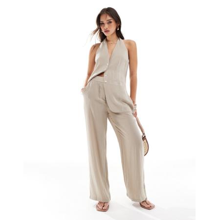 Pretty Lavish Elegante broek in taupe, deel van co-ord set-Neutraal