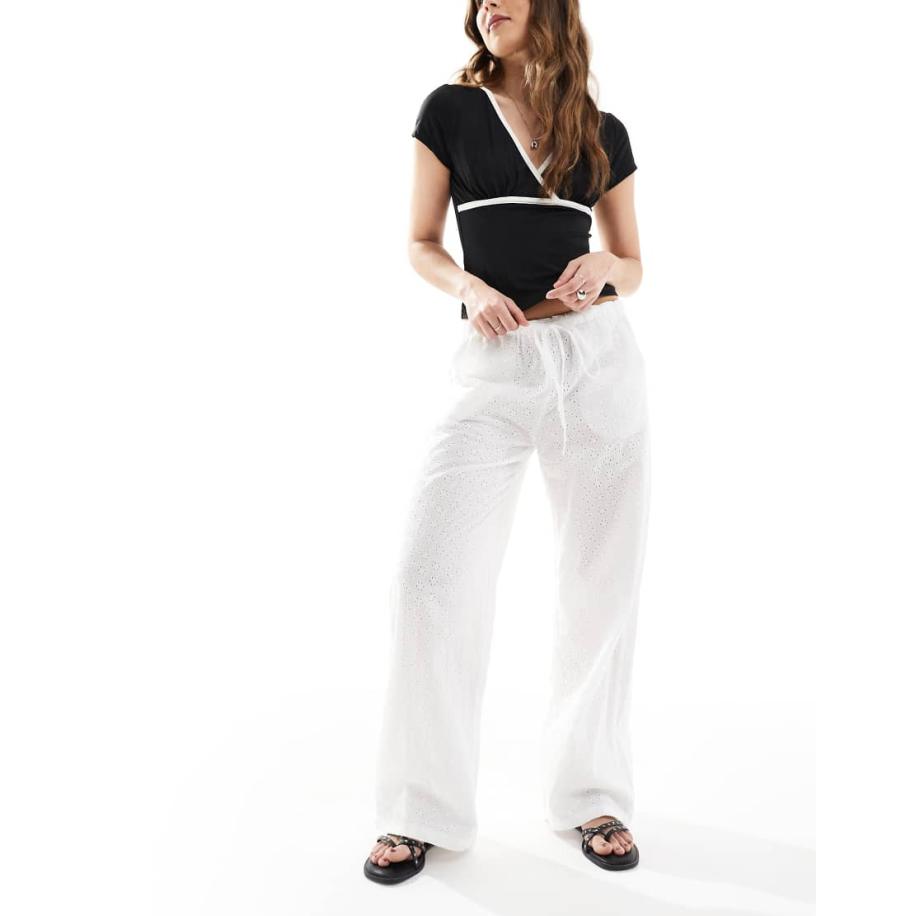 Daisy Street Broek met wijde pijpen, lage taille en broderie anglaise in wit Wit