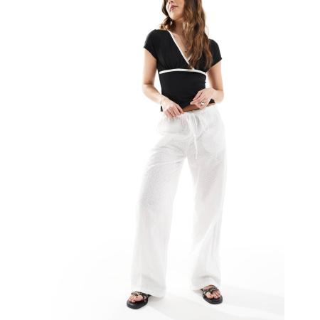 Daisy Street Broek met wijde pijpen, lage taille en broderie anglaise in wit