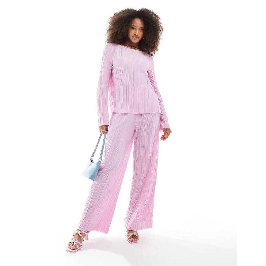 Pieces Plissé broek met wijde pijpen in lichtroze, deel van co-ord set Roze