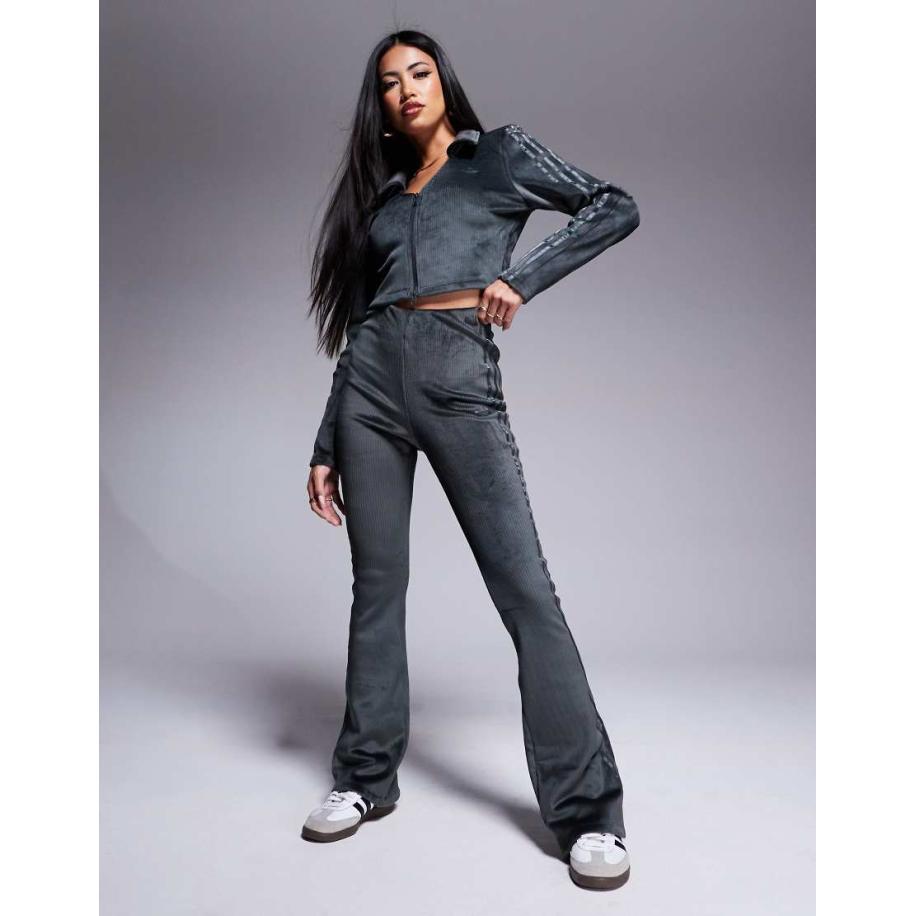 adidas Originals Hyper-Femme Geribbelde flare-legging in antracietgrijs Grijs