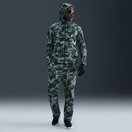 Nike Tech fleecebroek met camouflageprint met open zoom voor heren - Groen