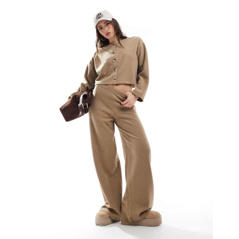 Miss Selfridge Zachte geribbelde broek met wijde pijpen in beige-Bruin Bruin