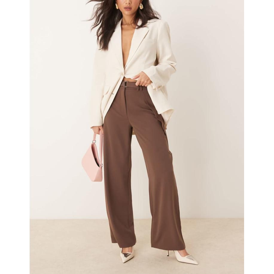 ASOS DESIGN Elegante, soepelvallende broek met wijde pijpen, overslag en plooien in chocoladebruin-Neutraal Multicolor