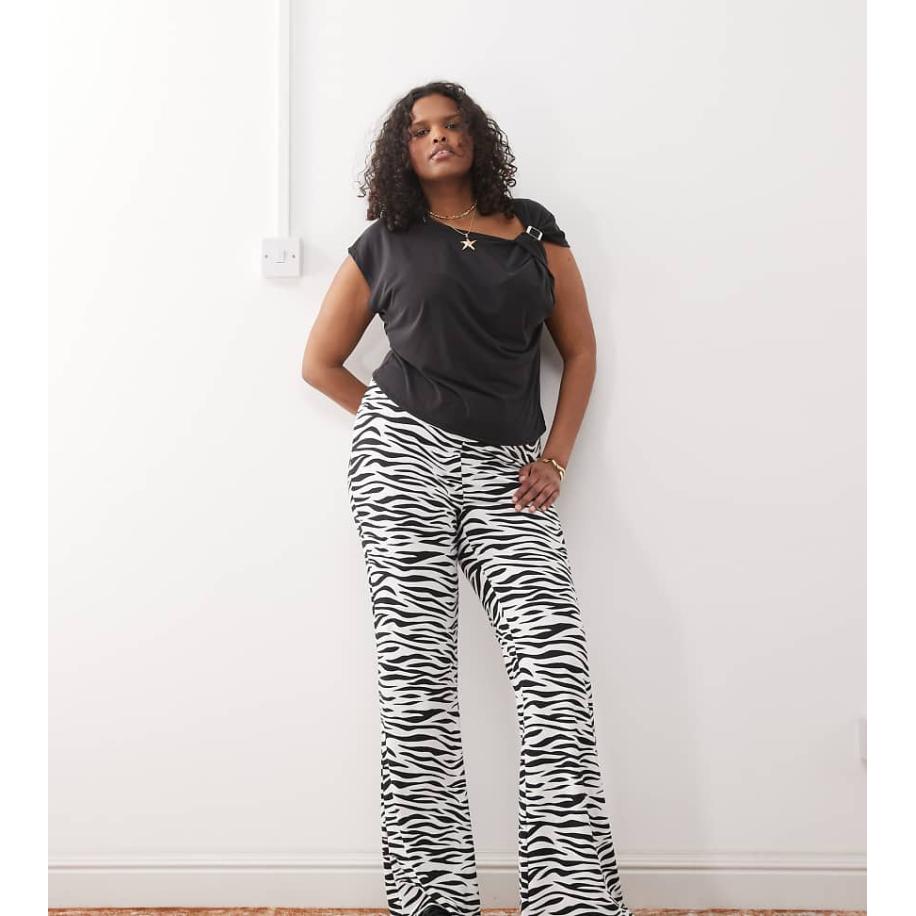 Noisy May Curve Flare-broek in zebraprint-Wit Wit