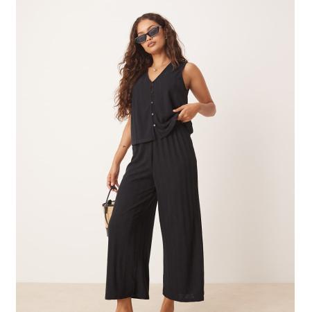 VILA Petite Lichtgewicht gebreide broek met wijde pijpen in zwart, deel van co-ord set