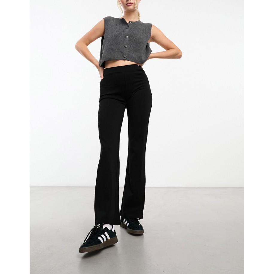 JDY Flare-broek met hoge taille in zwart Zwart