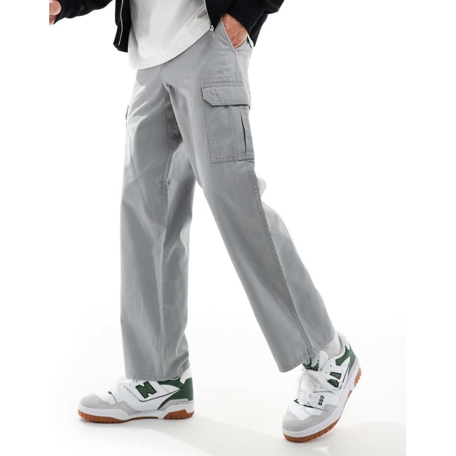 New Look - Ruimvallende cargobroek in vaalgrijs Grijs