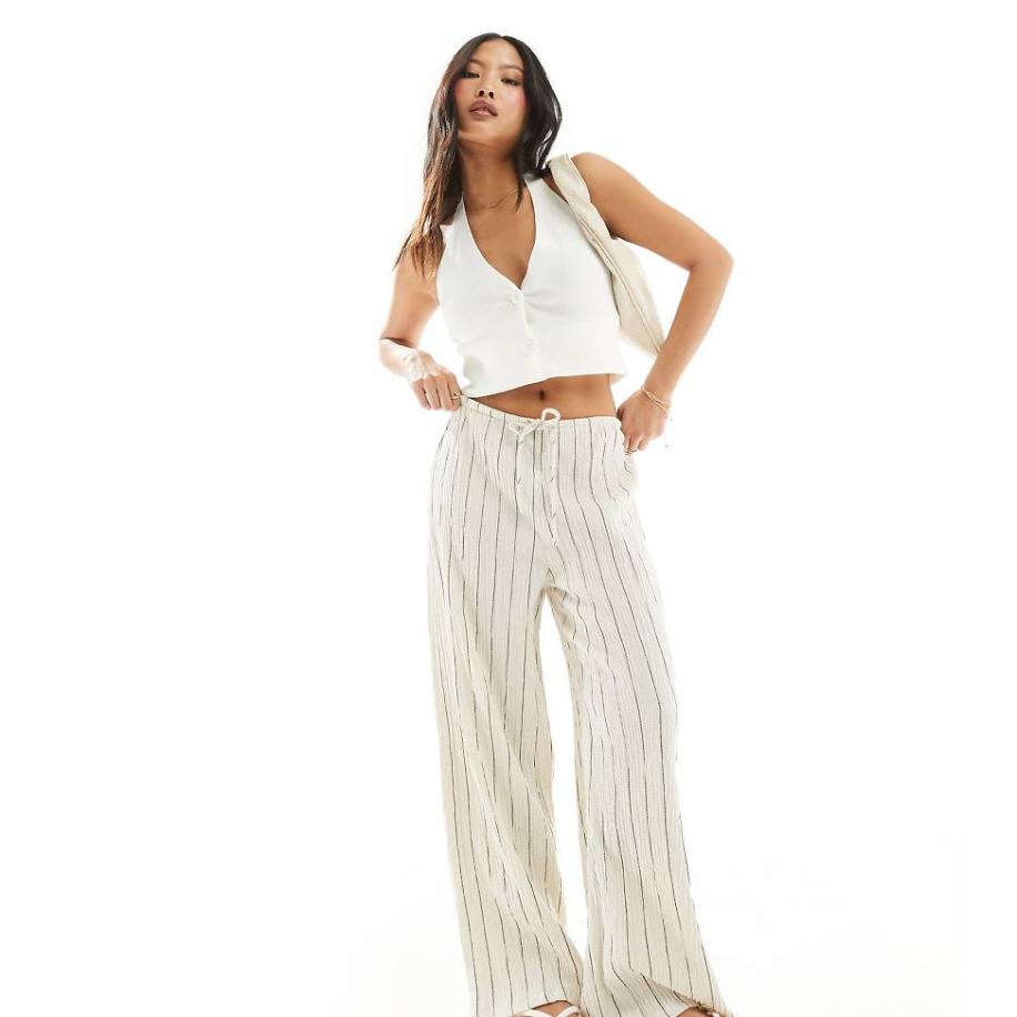 Stradivarius Petite Gestreepte broek van kreukelstof met elastische taille-Veelkleurig Multicolor