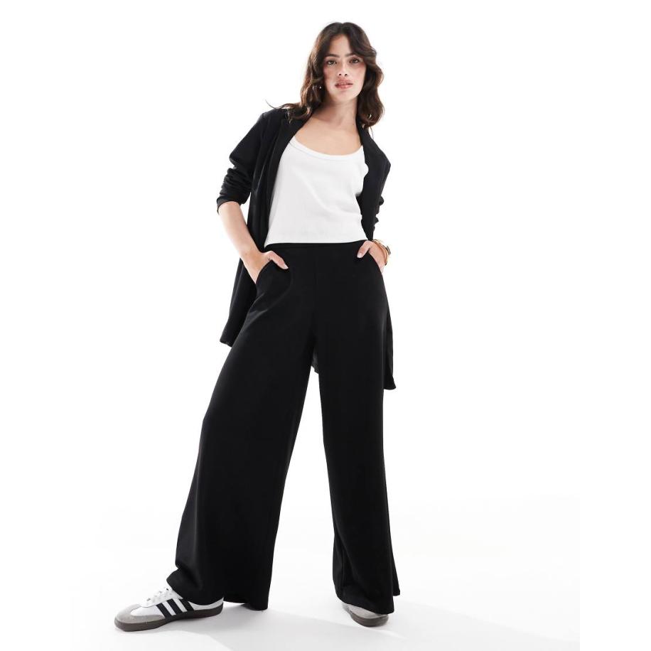 JDY Elegante broek met wijde pijpen en stippen in zwart, deel van co-ord set Zwart