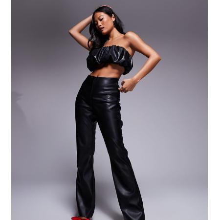 River Island Petite Flare zonder sluiting van imitatieleer in zwart