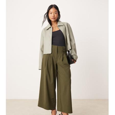 ASOS DESIGN Petite Cropped broek met verstelbare taillelipjes in olijfkleur-Groen